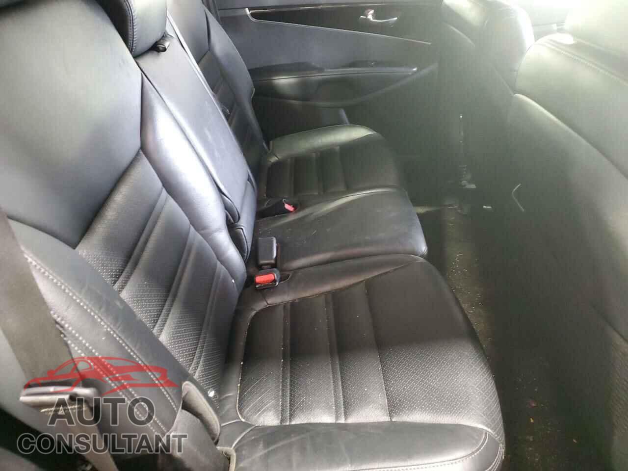 KIA SORENTO 2017 - 5XYPHDA52HG310004