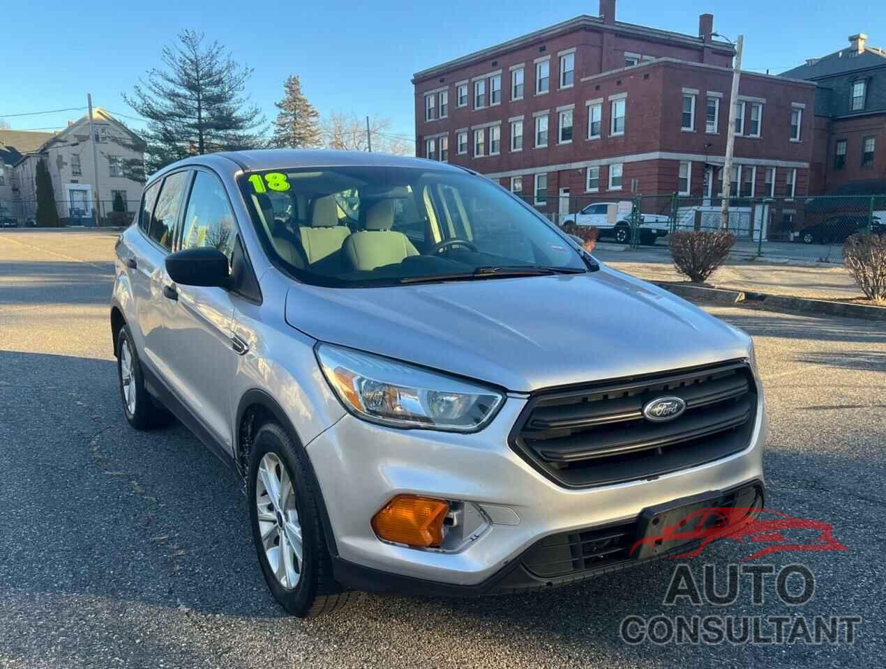 FORD ESCAPE 2018 - 1FMCU0F77JUA68386