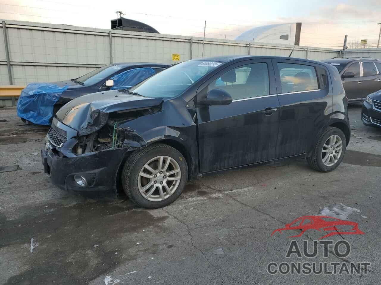 CHEVROLET SONIC 2013 - 1G1JC6SHXD4177776