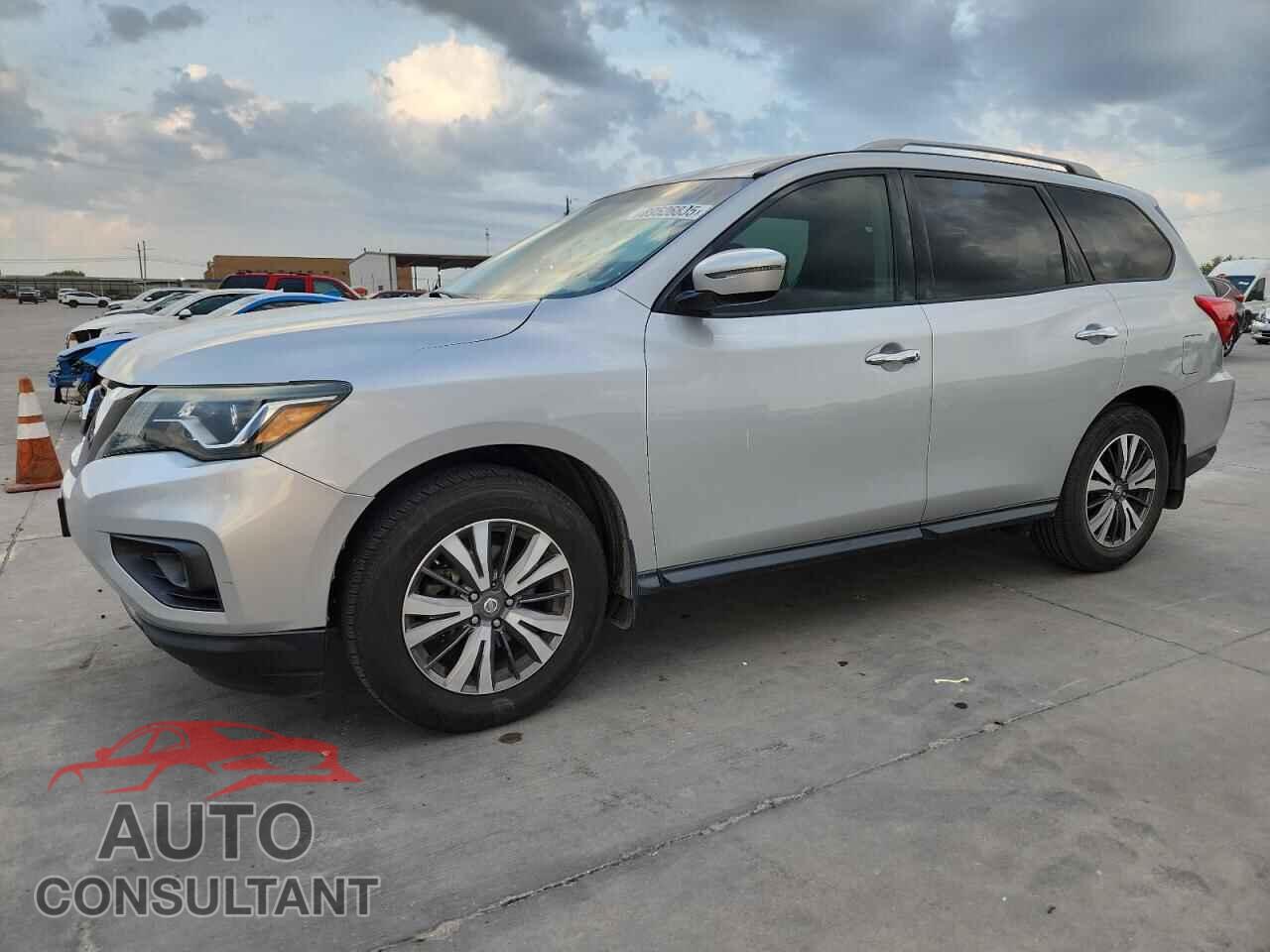 NISSAN PATHFINDER 2017 - 5N1DR2MN3HC679583