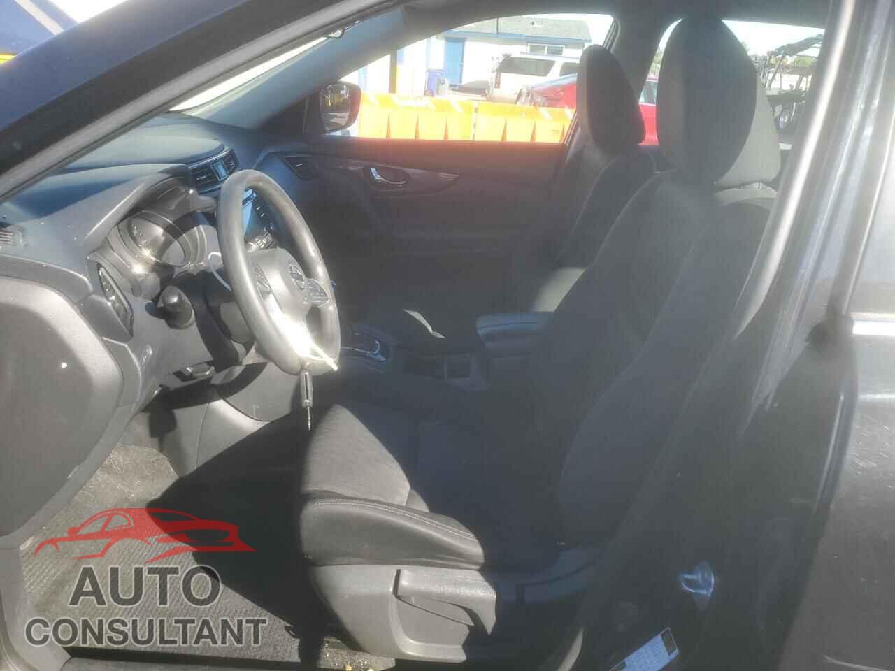 NISSAN ROGUE 2017 - KNMAT2MT9HP539103