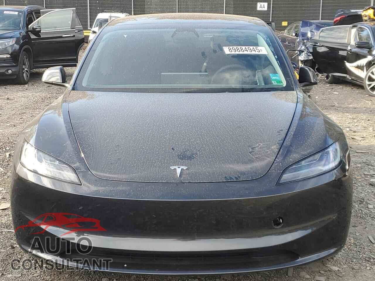 TESLA MODEL 3 2025 - 5YJ3E1EA7SF076910