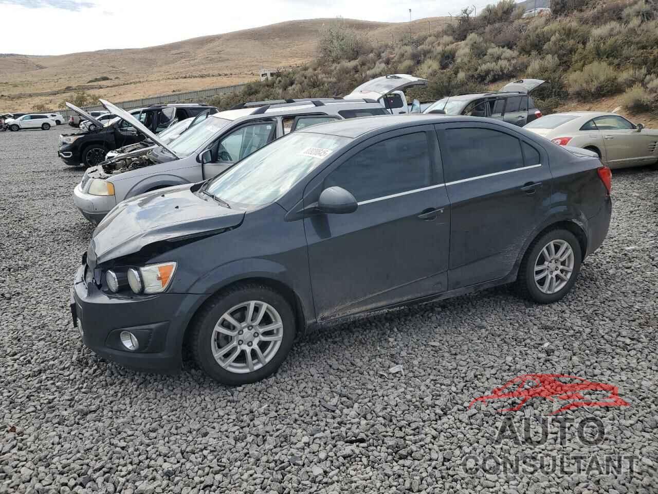 CHEVROLET SONIC 2015 - 1G1JC5SHXF4143575