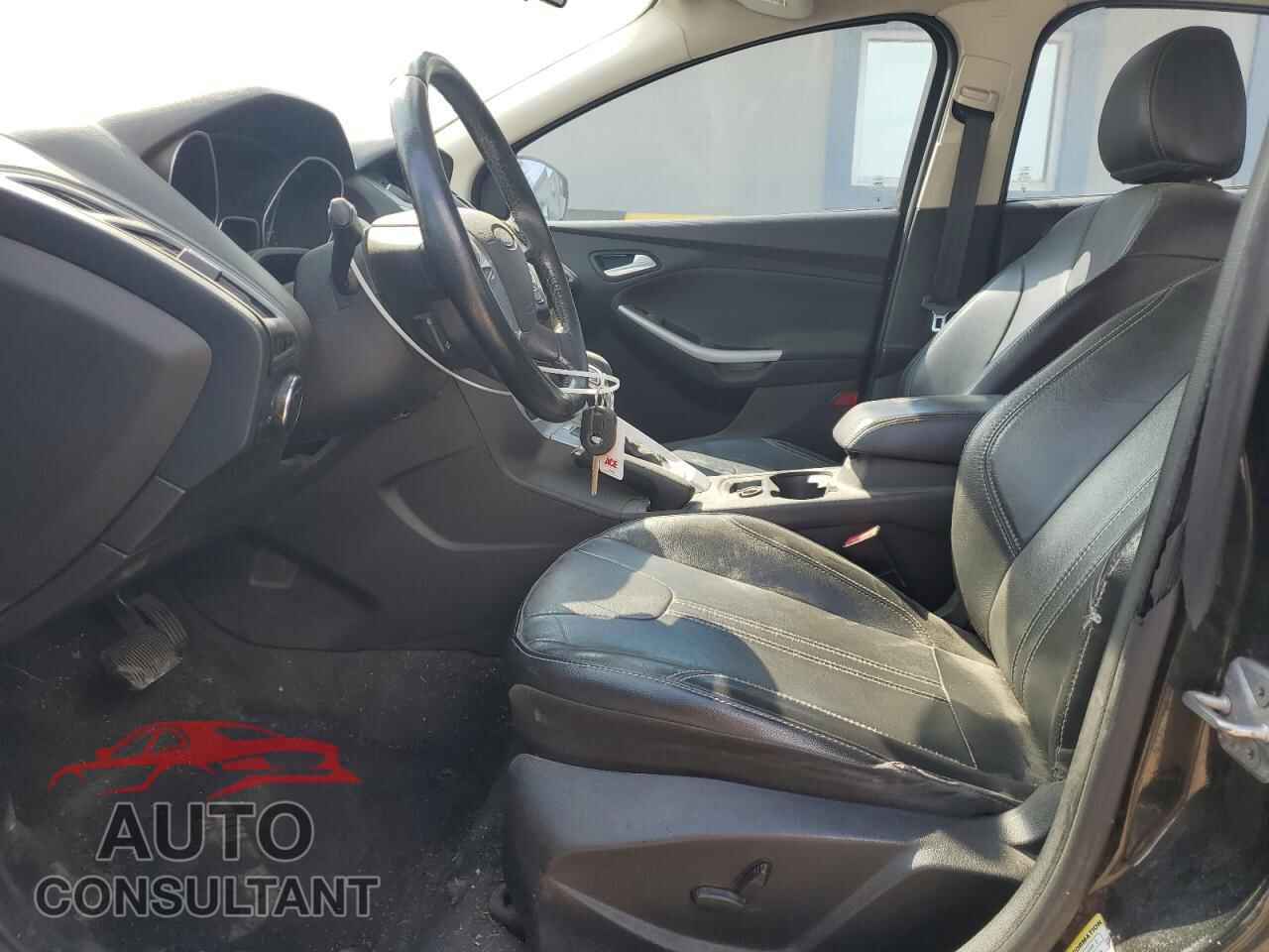 FORD FOCUS 2014 - 1FADP3F2XEL209037