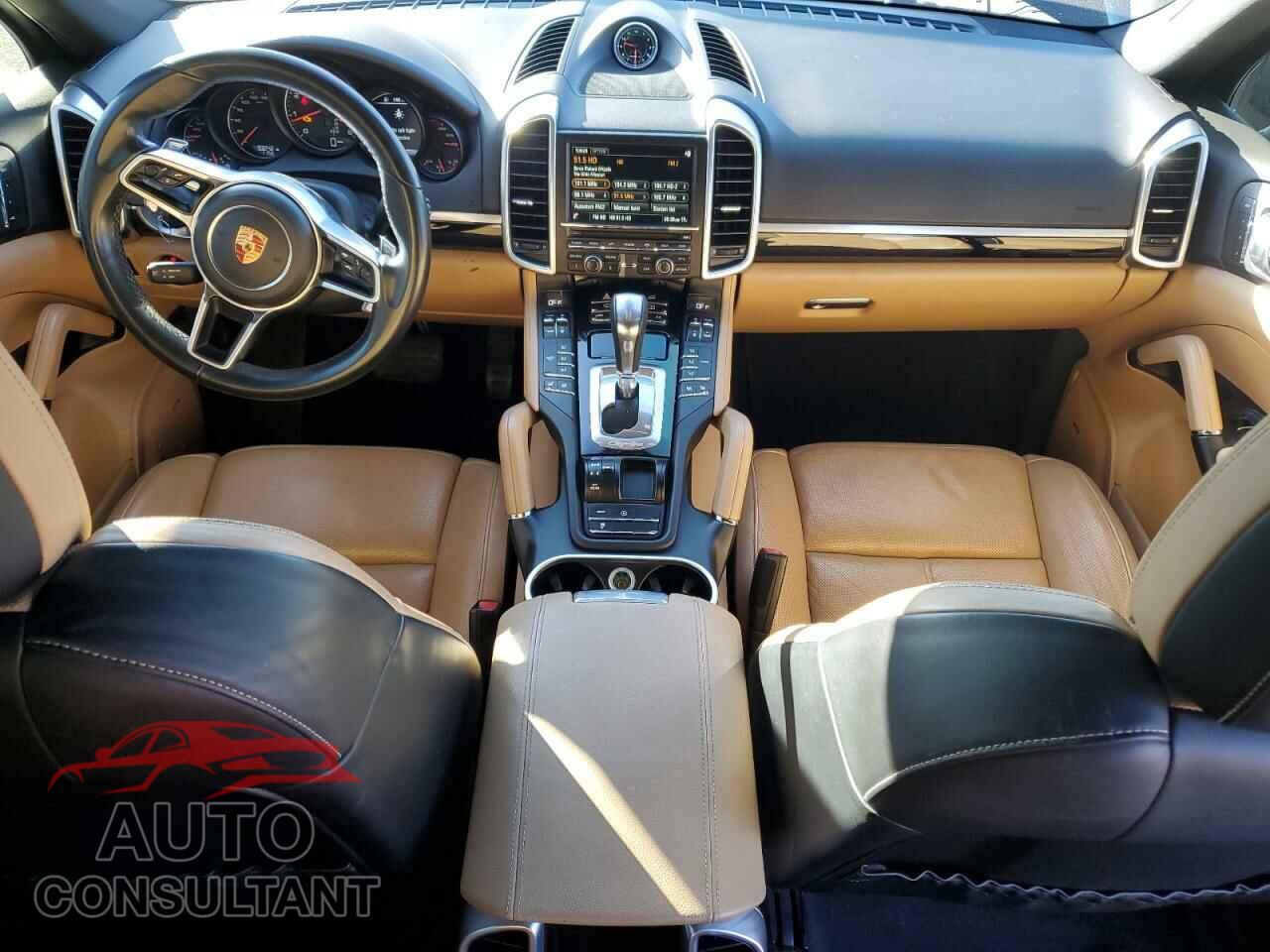 PORSCHE CAYENNE 2016 - WP1AA2A24GLA03505