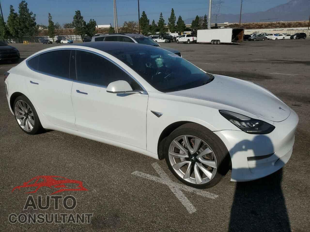 TESLA MODEL 3 2018 - 5YJ3E1EA8JF053733