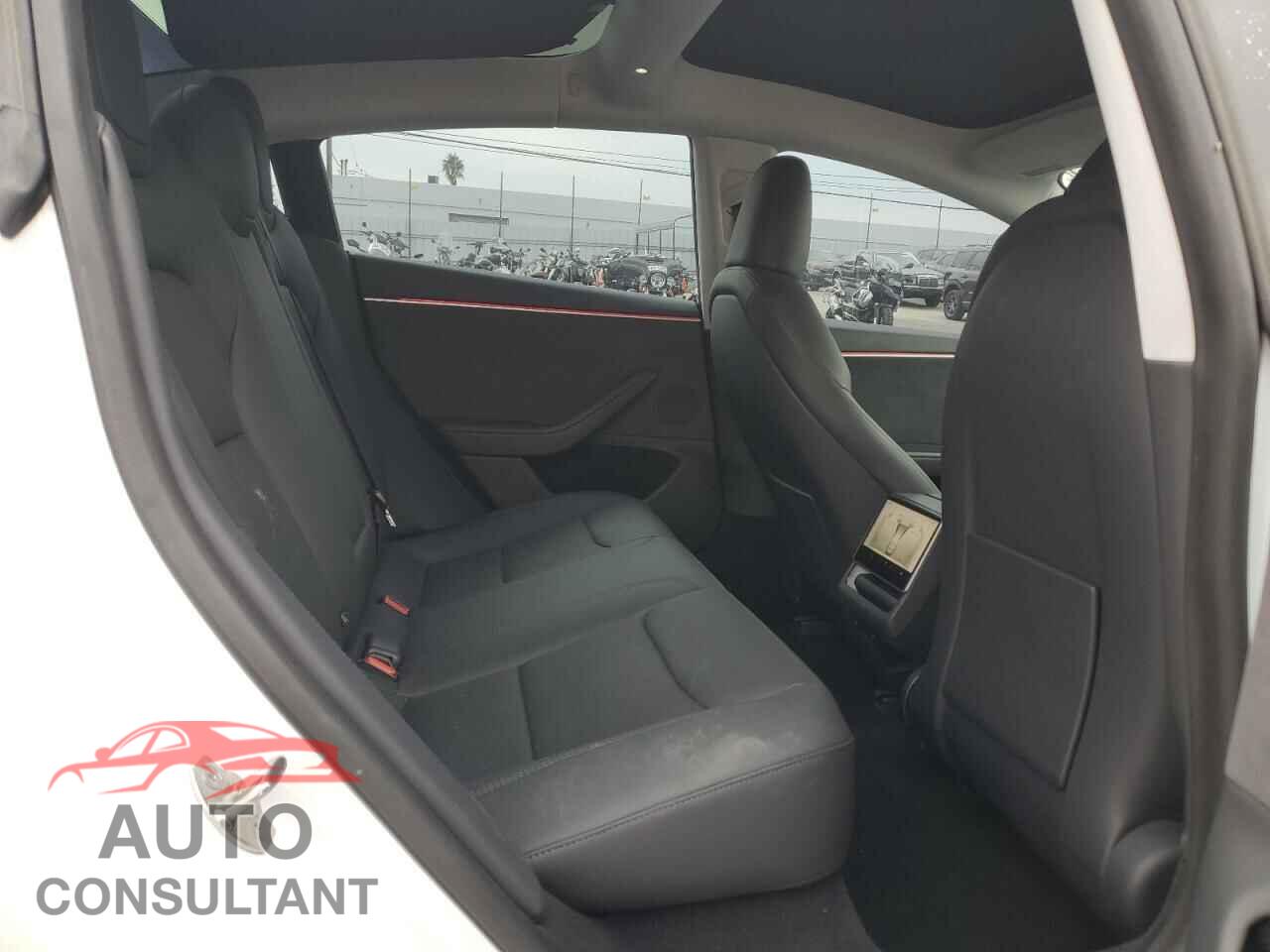 TESLA MODEL 3 2024 - 5YJ3E1EB9RF772610