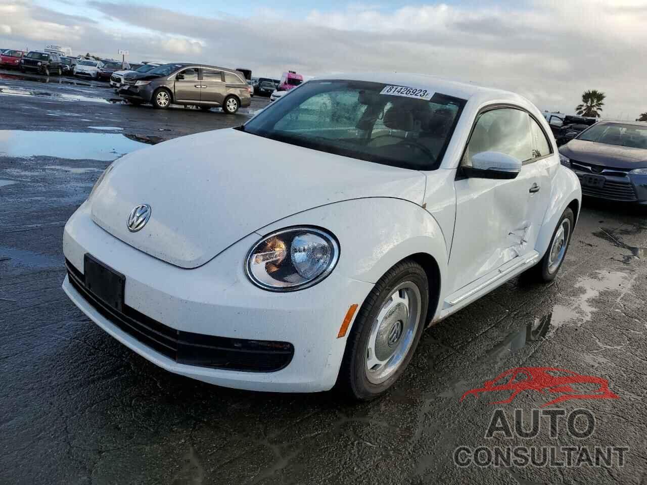 VOLKSWAGEN BEETLE 2015 - 3VWF17ATXFM649347