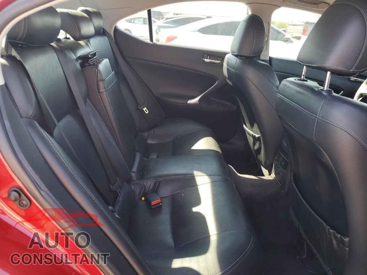 LEXUS IS 2011 - JTHBF5C28B5142313