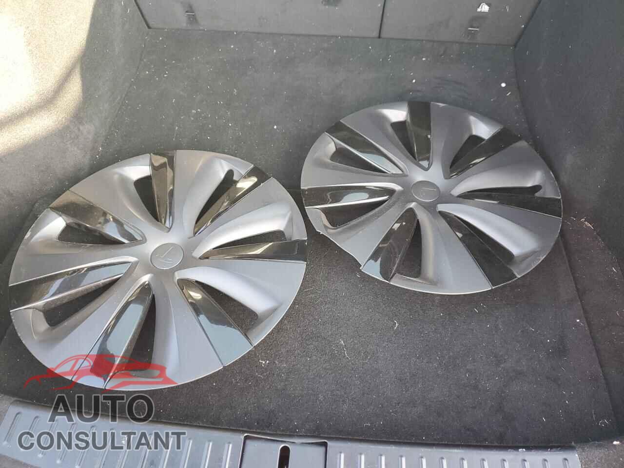 TESLA MODEL S 2022 - 5YJSA1E65NF459218