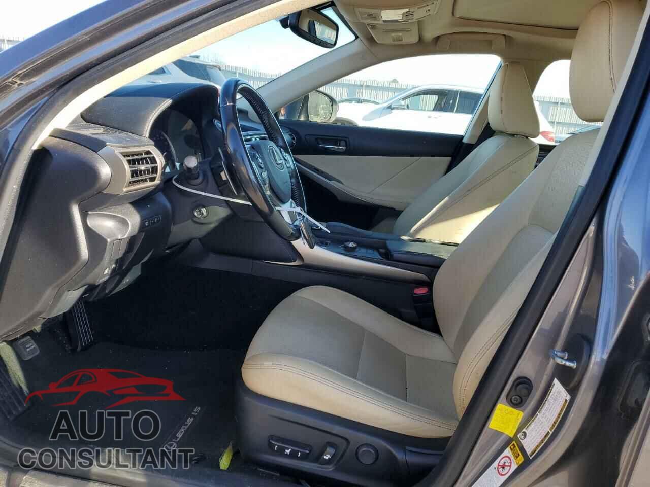 LEXUS IS 2016 - JTHBA1D25G5018089