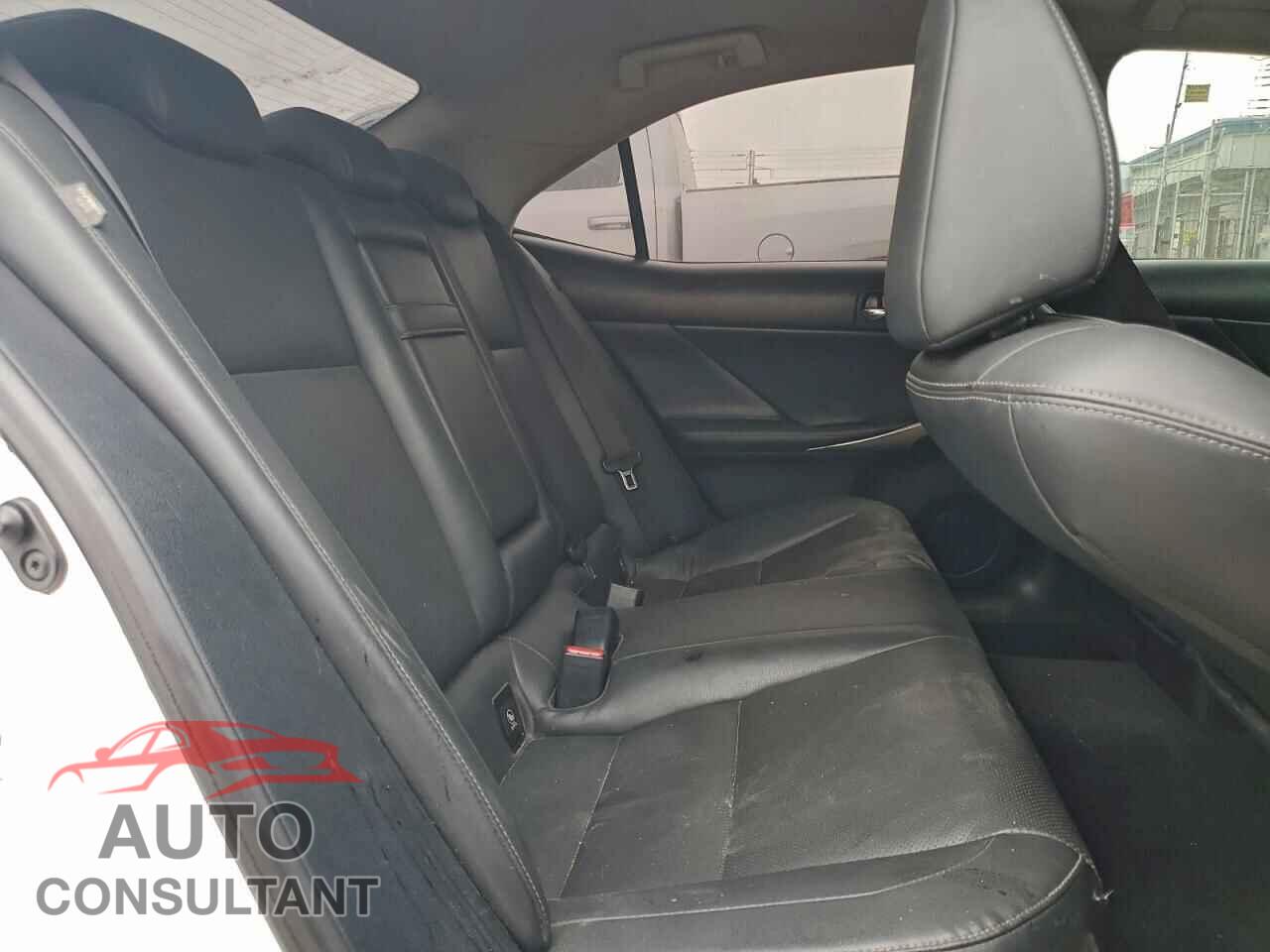 LEXUS IS 2015 - JTHBF1D22F5068559