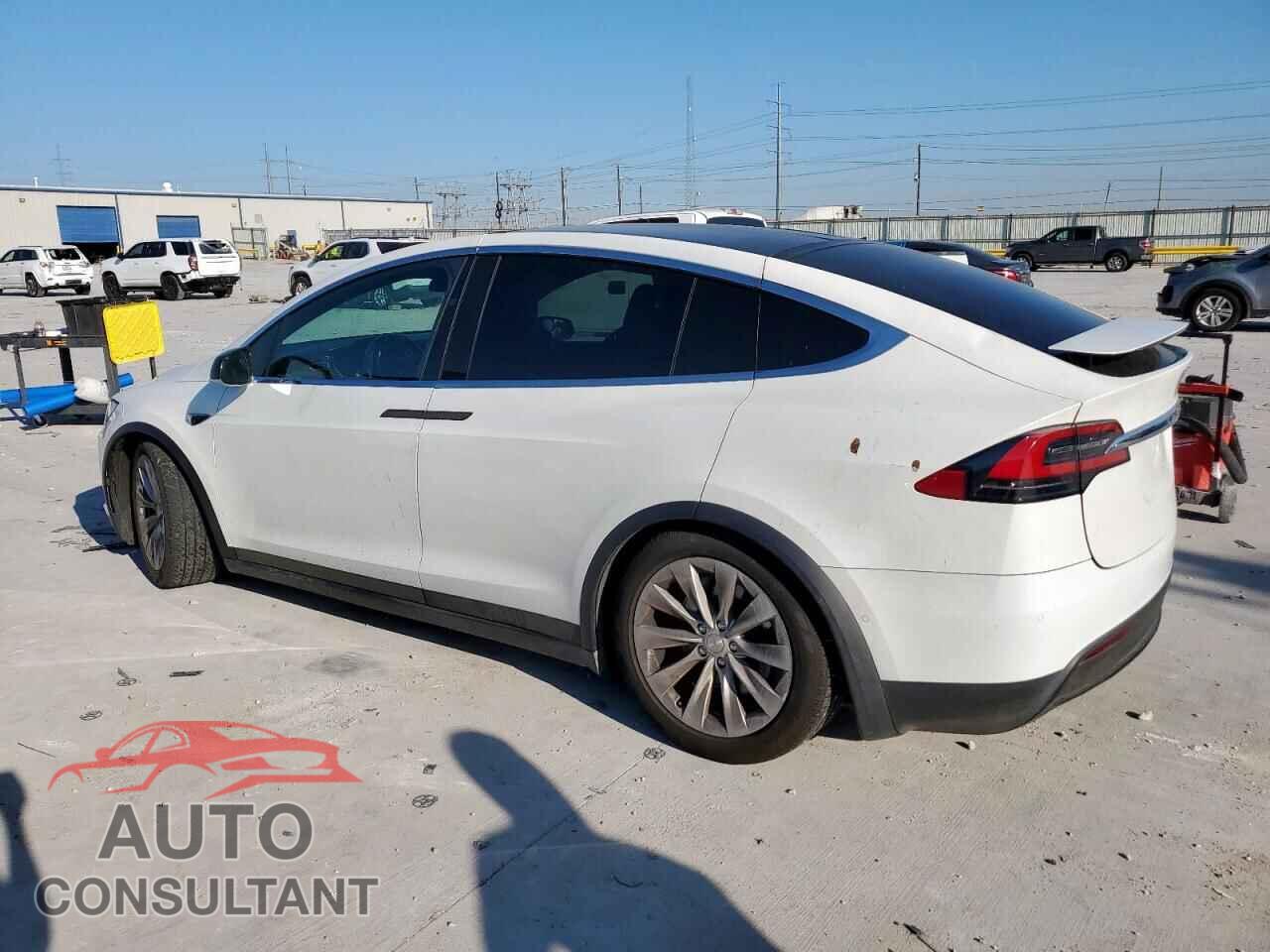 TESLA MODEL X 2017 - 5YJXCAE26HF034284