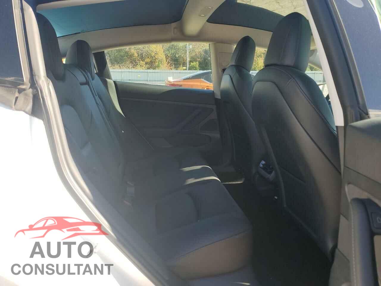 TESLA MODEL 3 2021 - 5YJ3E1EA1MF921222