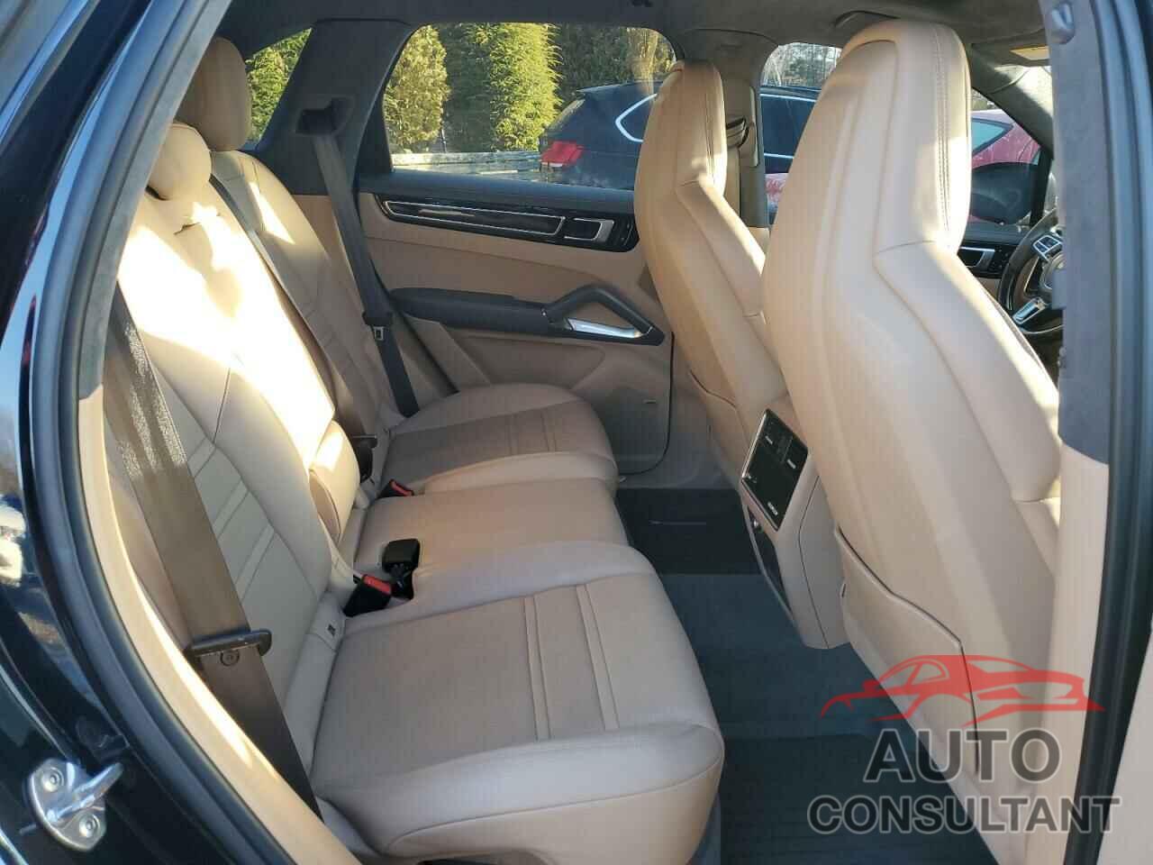 PORSCHE CAYENNE 2019 - WP1AF2AY5KDA81560