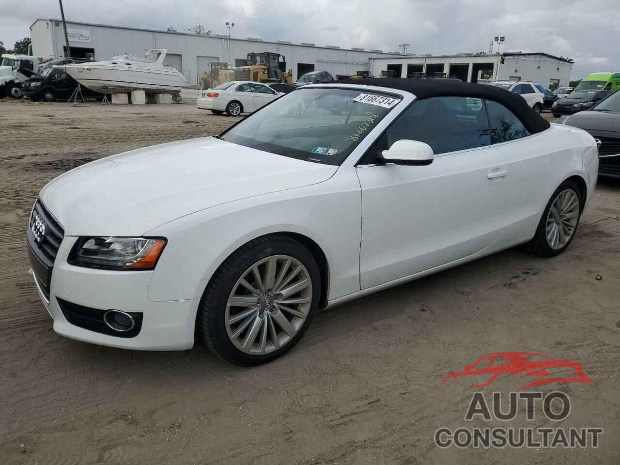 AUDI A5 2011 - WAULFAFH6BN004815
