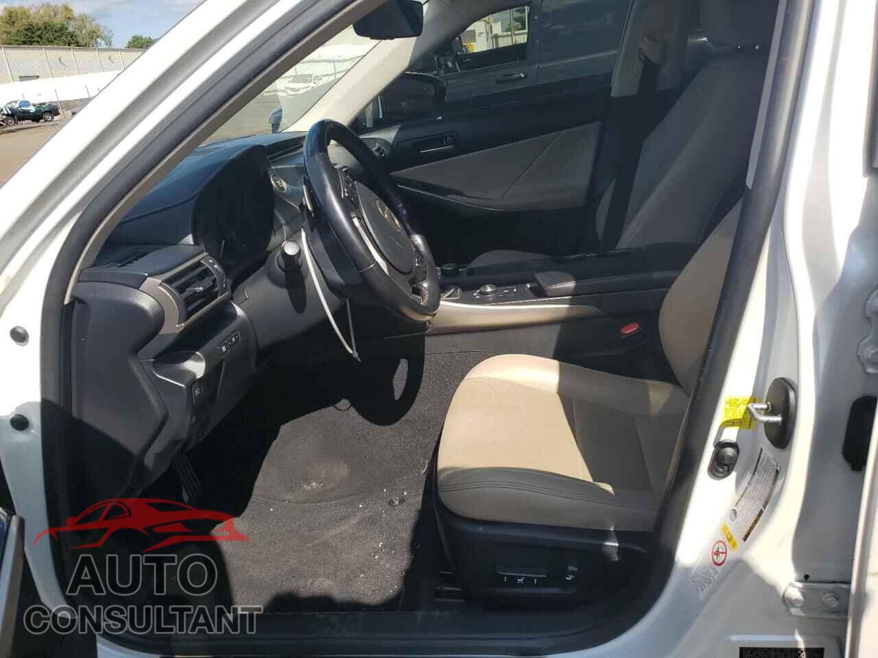 LEXUS IS 2017 - JTHCM1D29H5022675