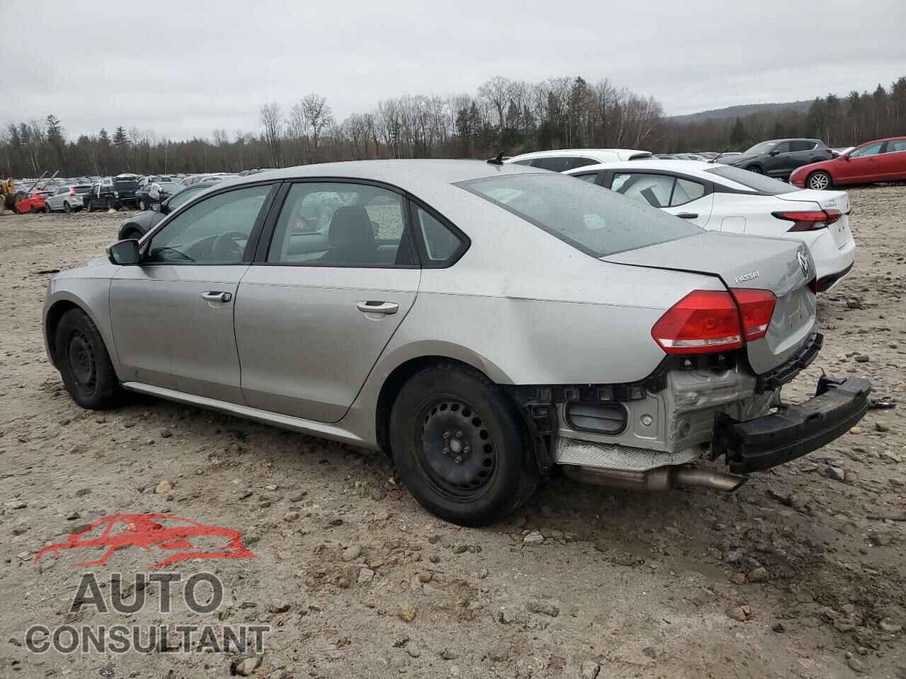 VOLKSWAGEN PASSAT 2013 - 1VWAP7A36DC141903