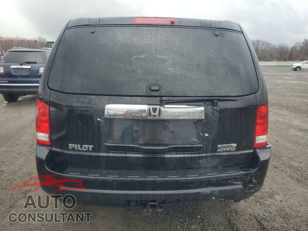 HONDA PILOT 2011 - 5FNYF4H93BB026155