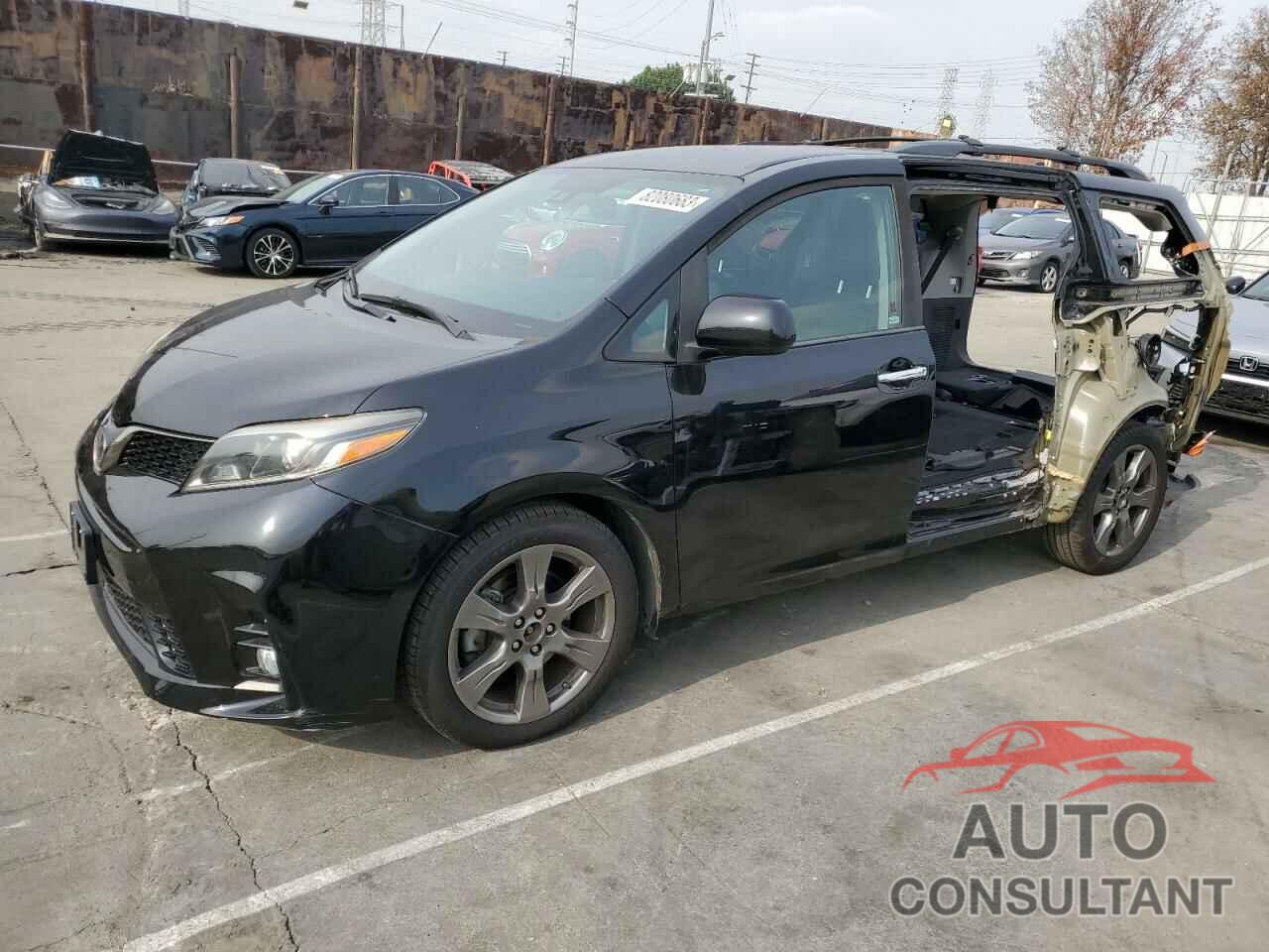 TOYOTA SIENNA 2019 - 5TDXZ3DC5KS003129