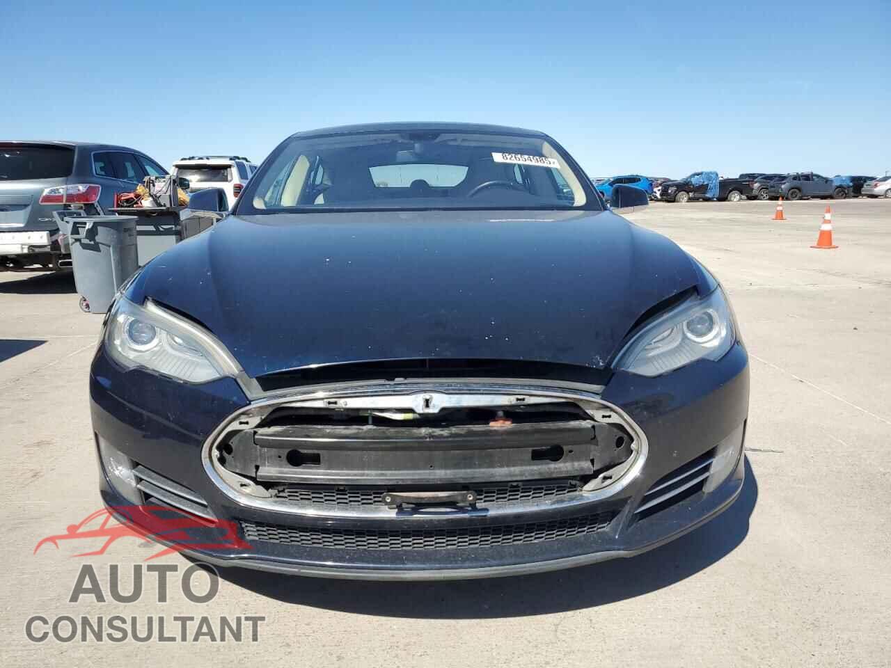 TESLA MODEL S 2013 - 5YJSA1CN2DFP21883