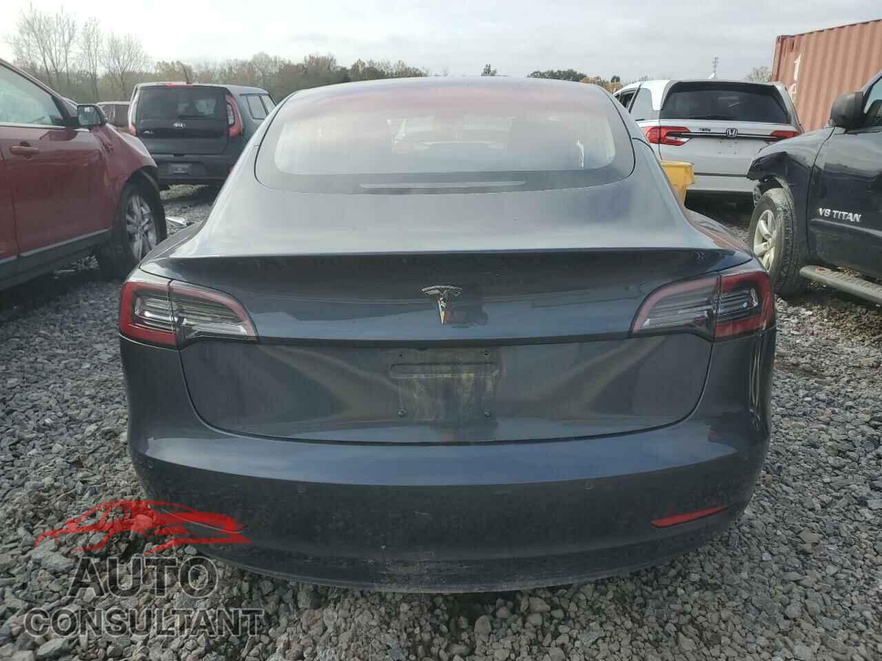 TESLA MODEL 3 2018 - 5YJ3E1EA4JF017604