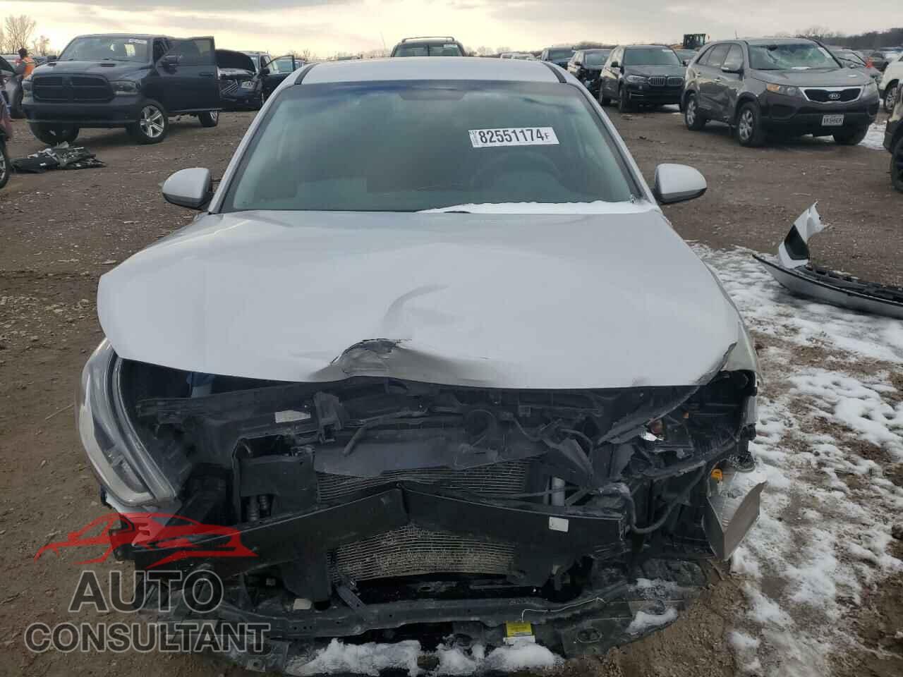HYUNDAI ACCENT 2018 - 3KPC24A3XJE017078