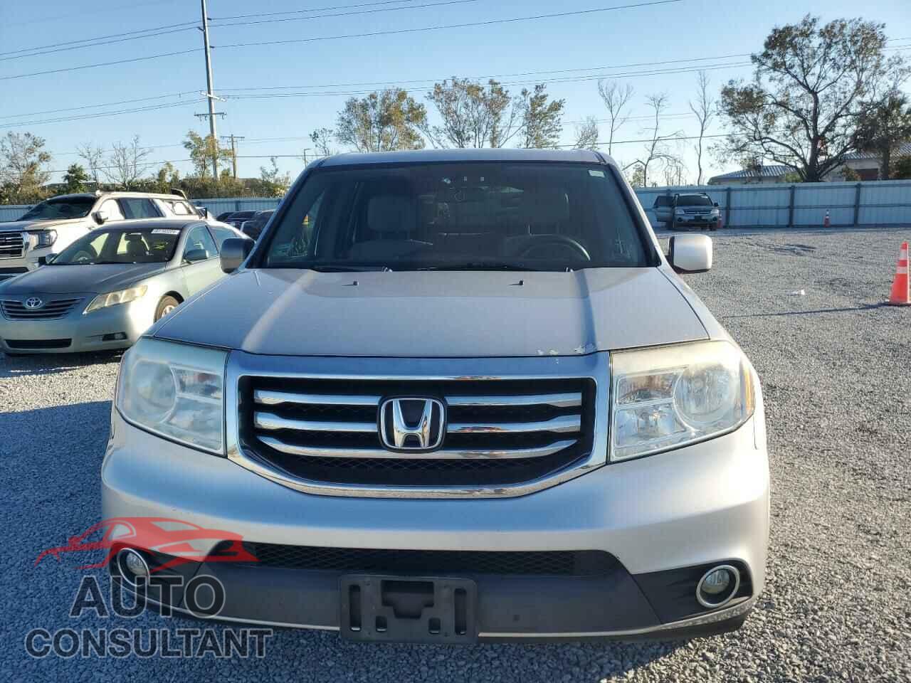 HONDA PILOT 2013 - 5FNYF4H40DB083629