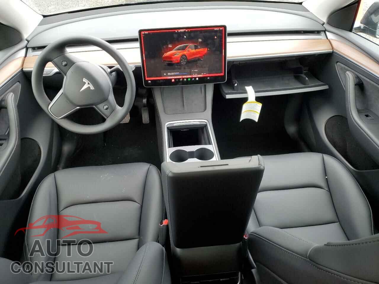 TESLA MODEL Y 2024 - 7SAYGDEE5RF199560