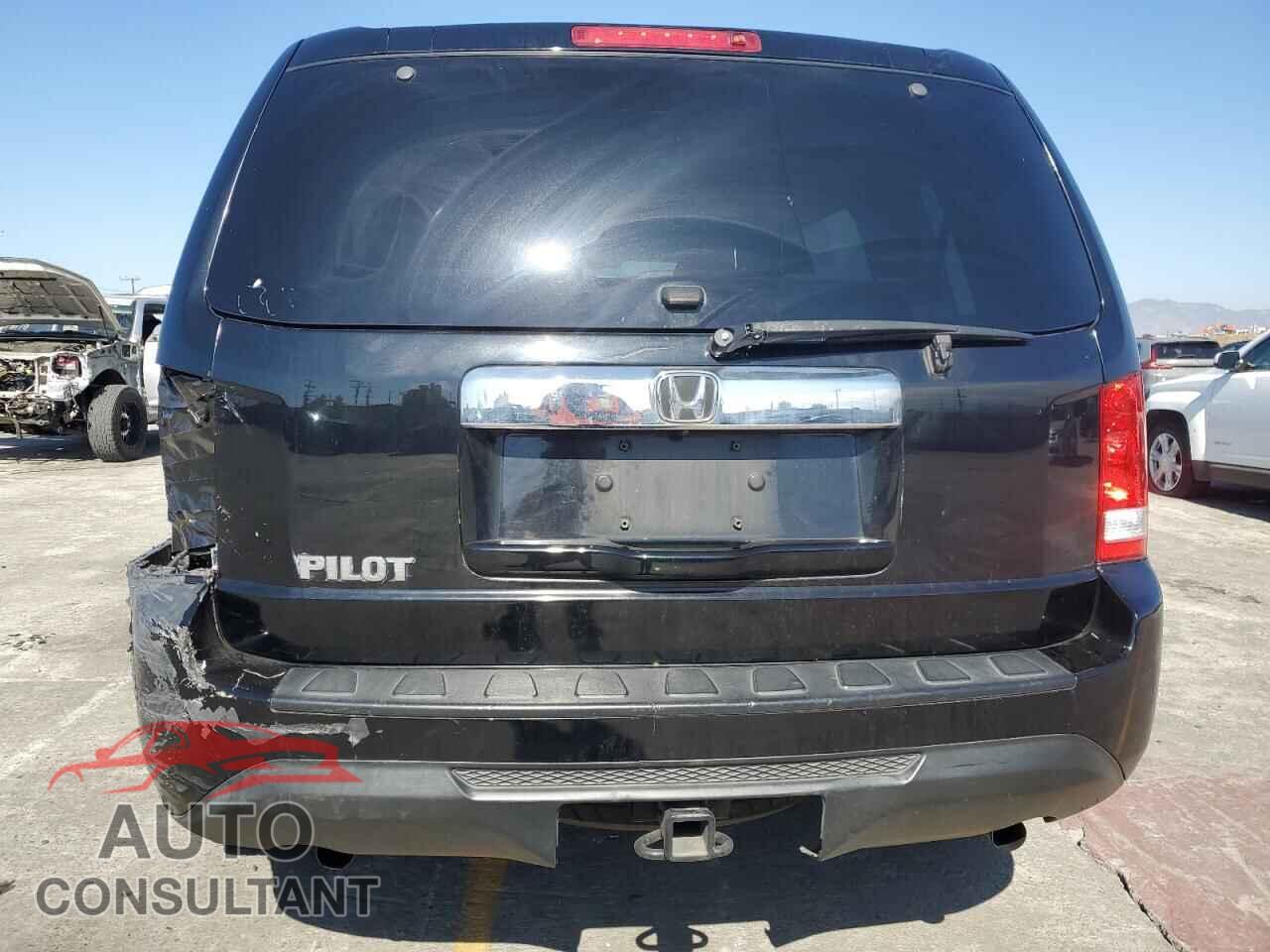 HONDA PILOT 2015 - 5FNYF3H28FB030379