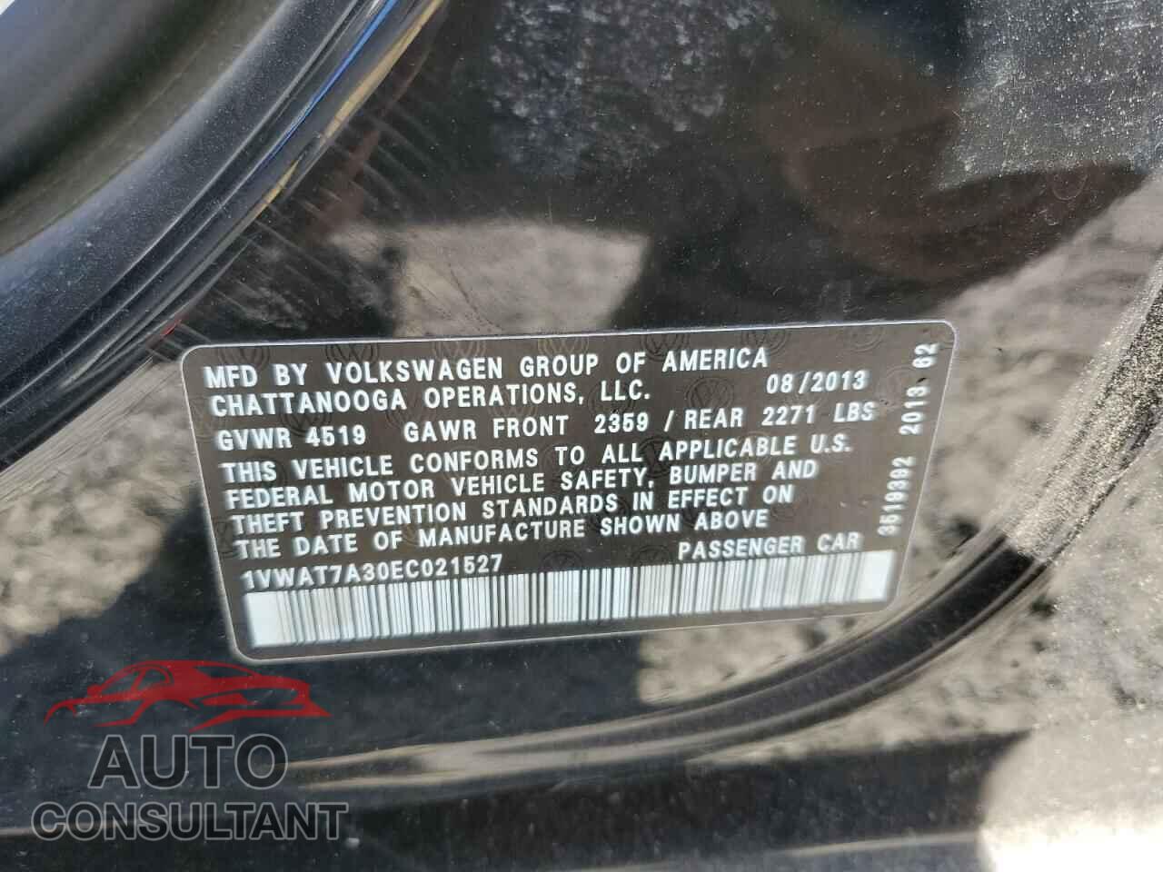 VOLKSWAGEN PASSAT 2014 - 1VWAT7A30EC021527