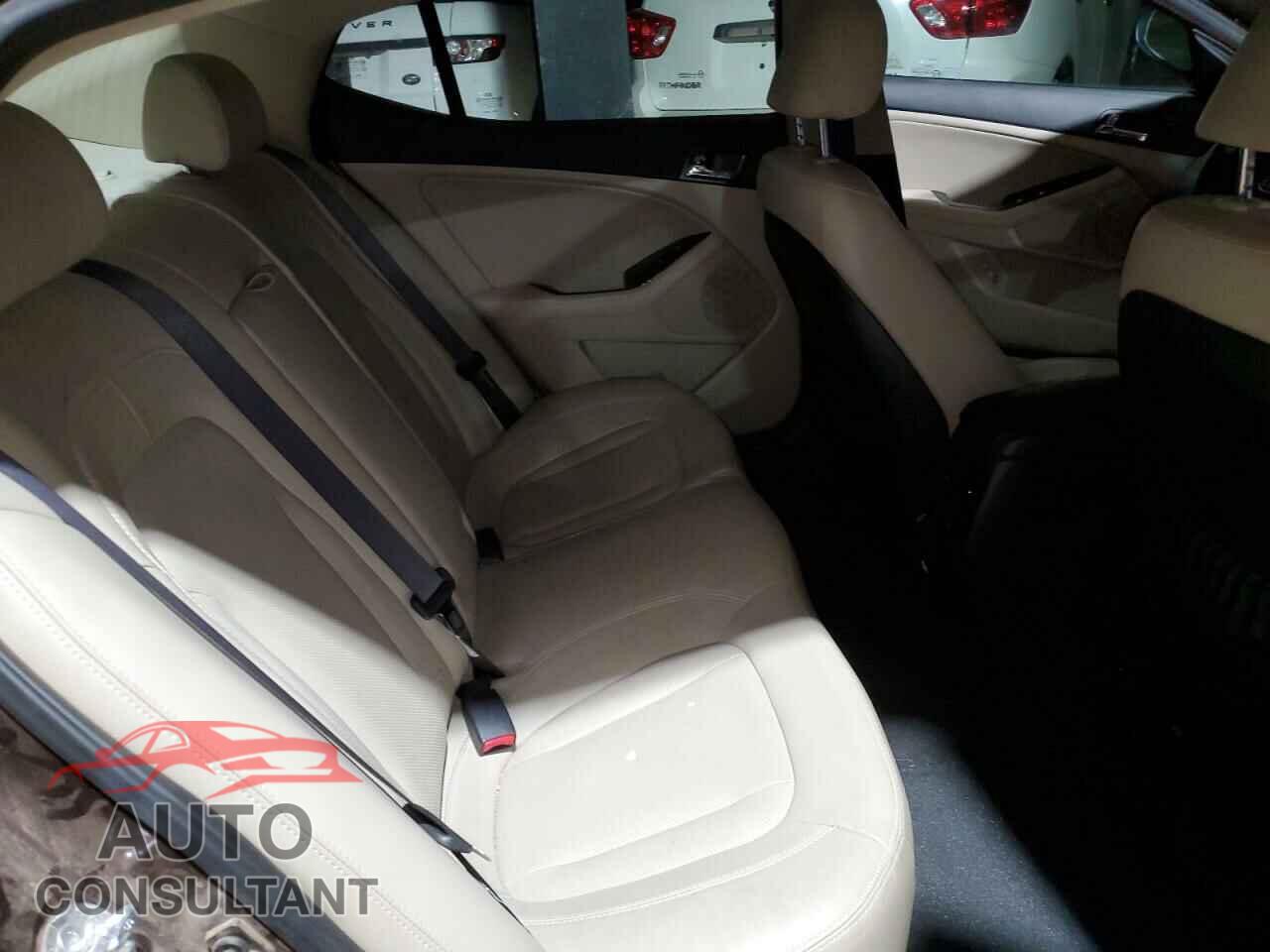 KIA OPTIMA 2011 - KNAGN4A73B5086510