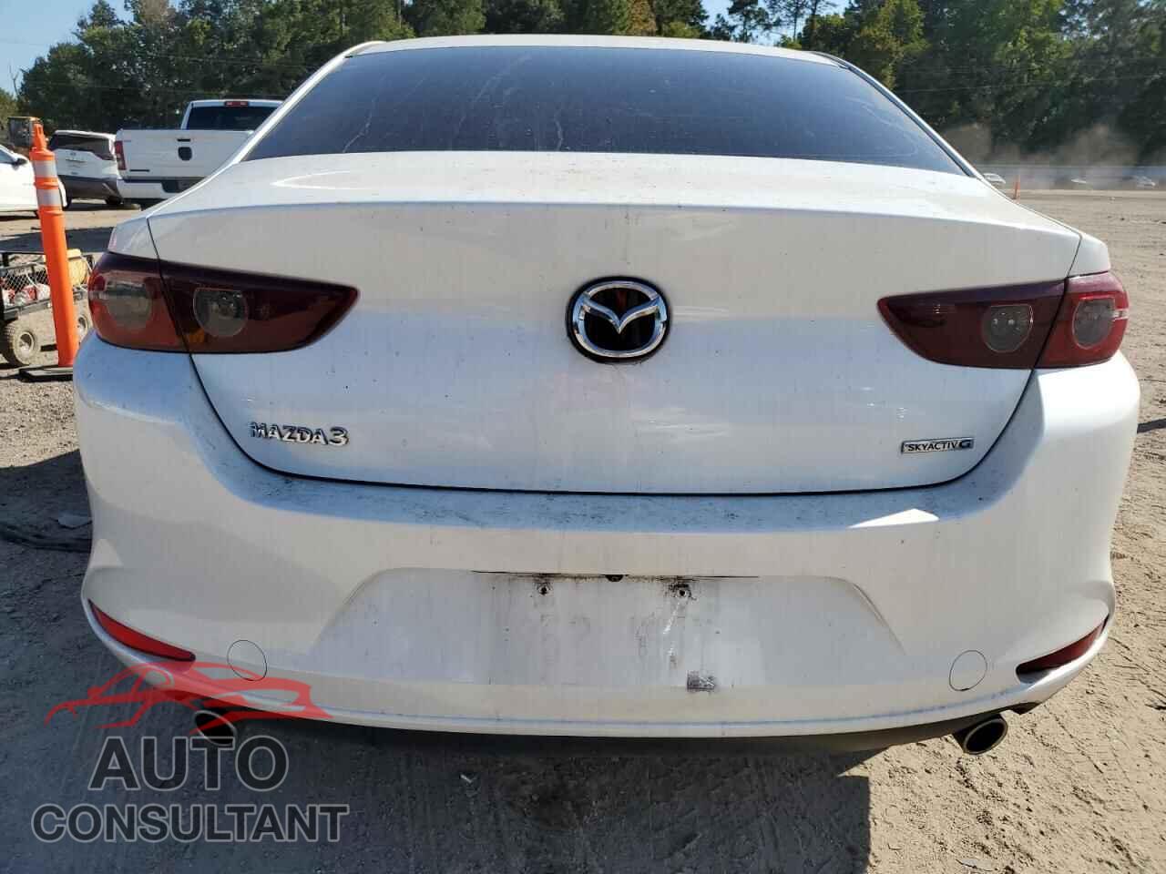 MAZDA 3 2019 - 3MZBPACL1KM111606
