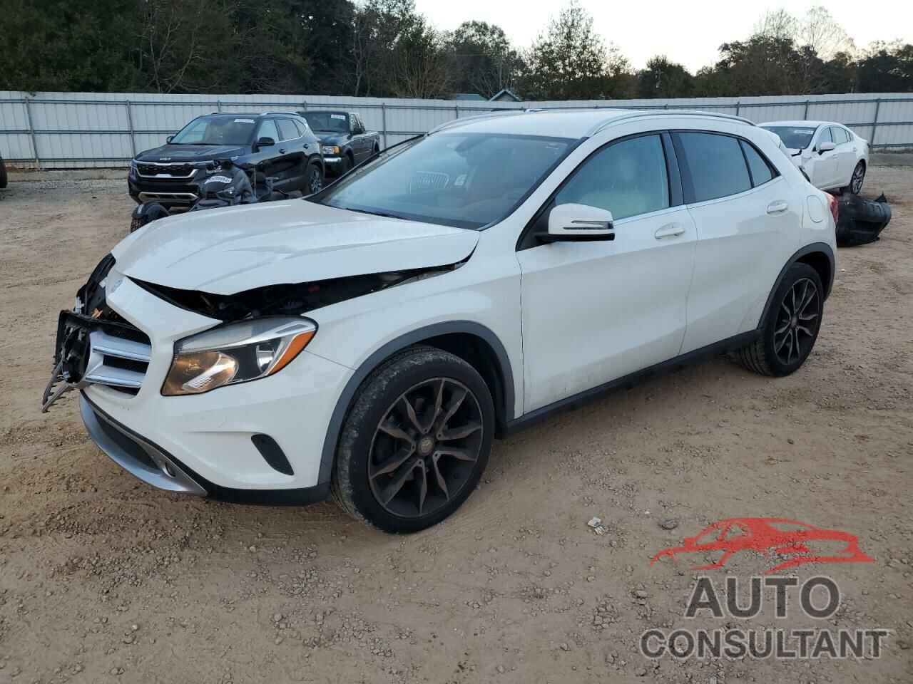 MERCEDES-BENZ GLA-CLASS 2015 - WDCTG4GB0FJ065175