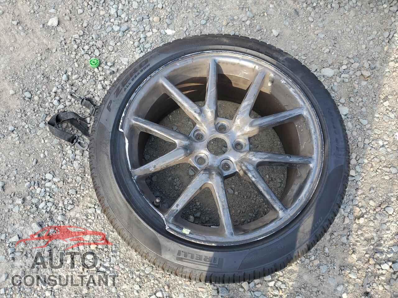 TESLA MODEL 3 2019 - 5YJ3E1EA6KF415723