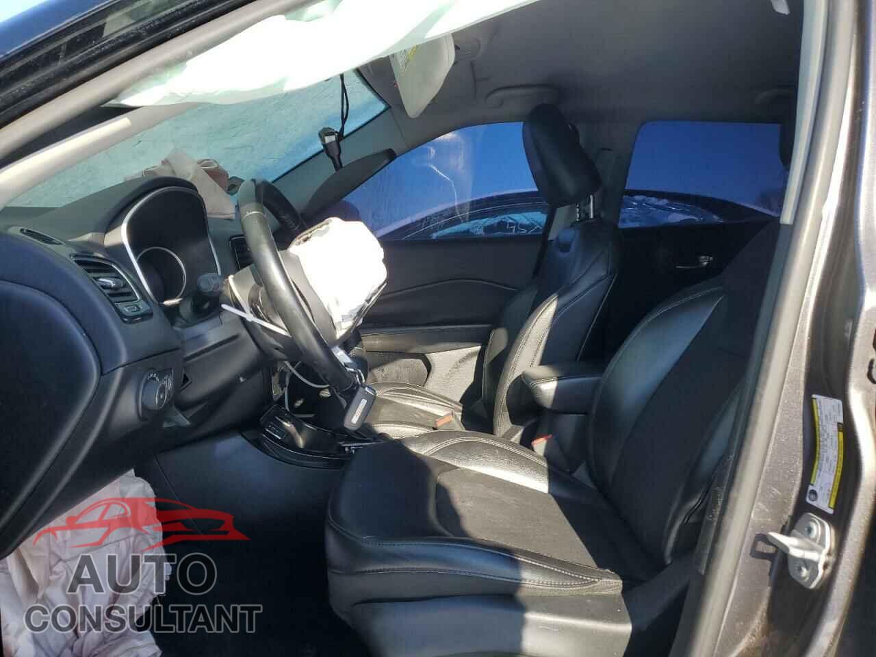 JEEP COMPASS 2018 - 3C4NJCBB5JT487493