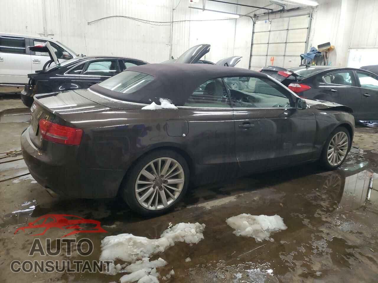 AUDI A5 2011 - WAULFAFH8BN002497