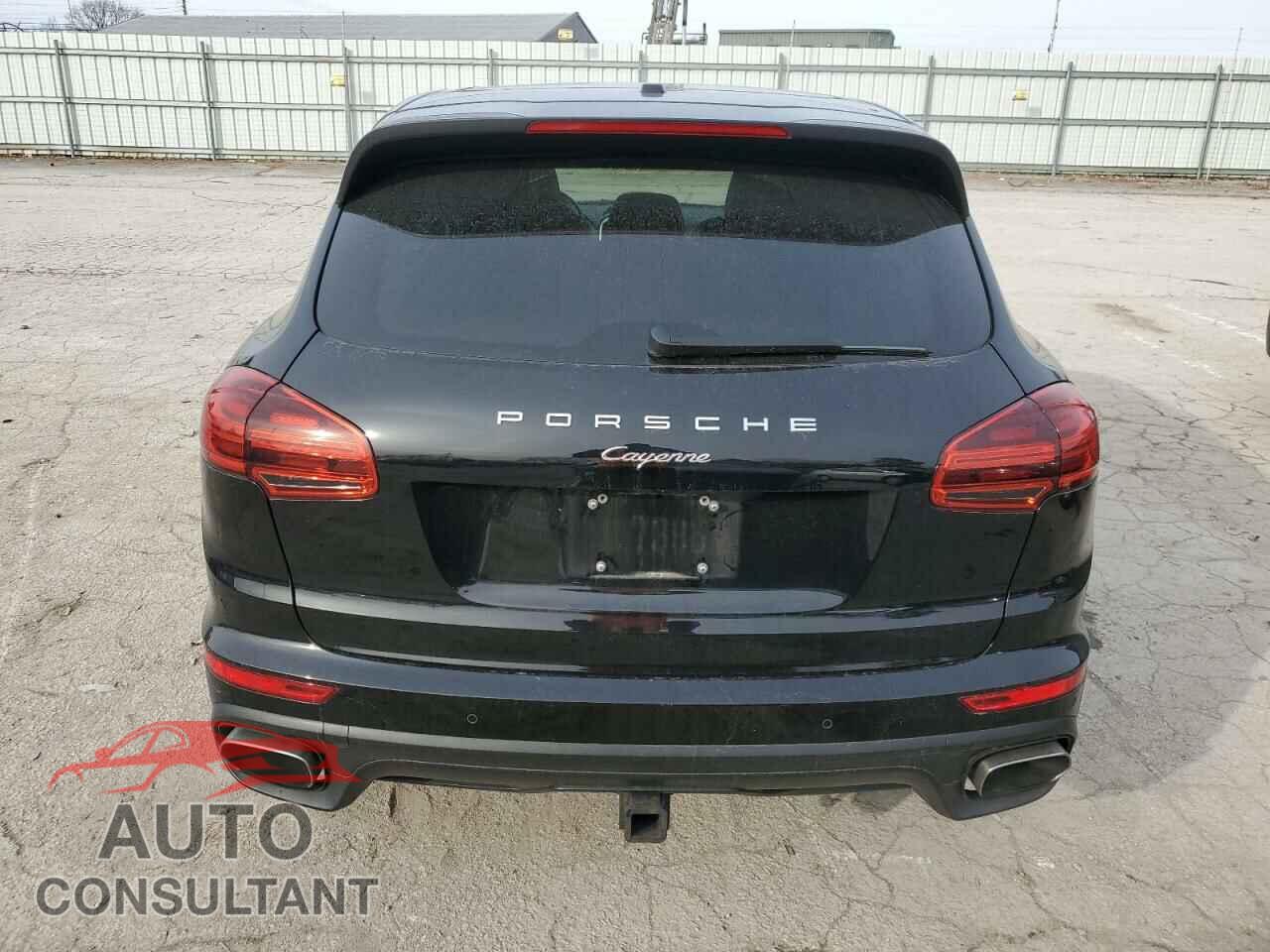 PORSCHE CAYENNE 2017 - WP1AA2A28HKA85312