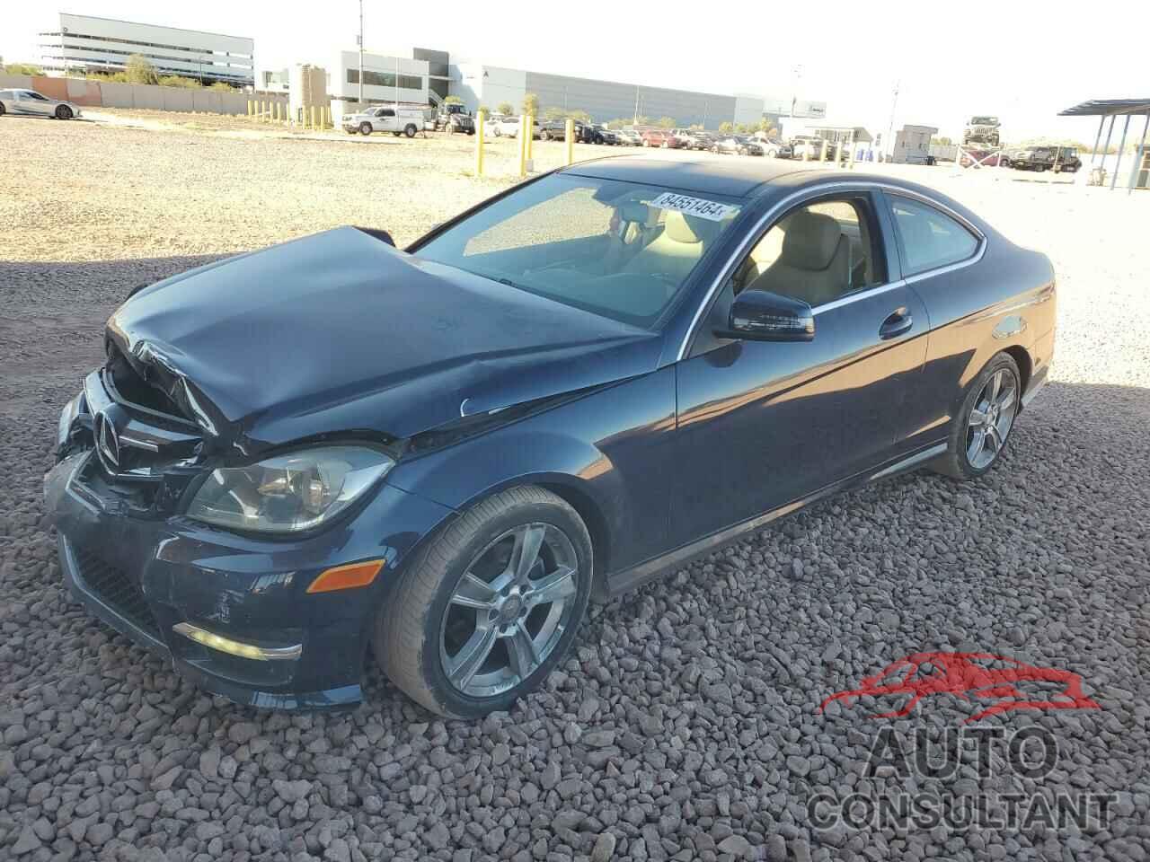 MERCEDES-BENZ C-CLASS 2015 - WDDGJ4HB9FG399036