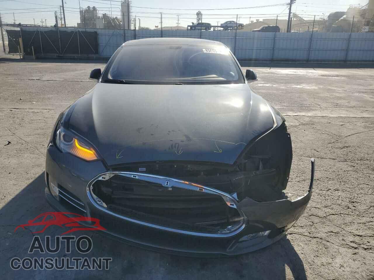TESLA MODEL S 2013 - 5YJSA1CG1DFP05014