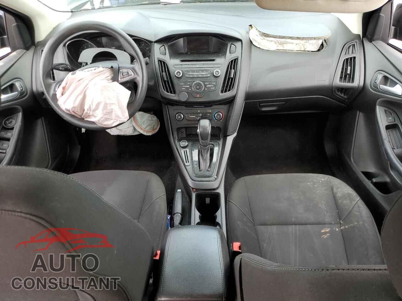 FORD FOCUS 2017 - 1FADP3F24HL232494