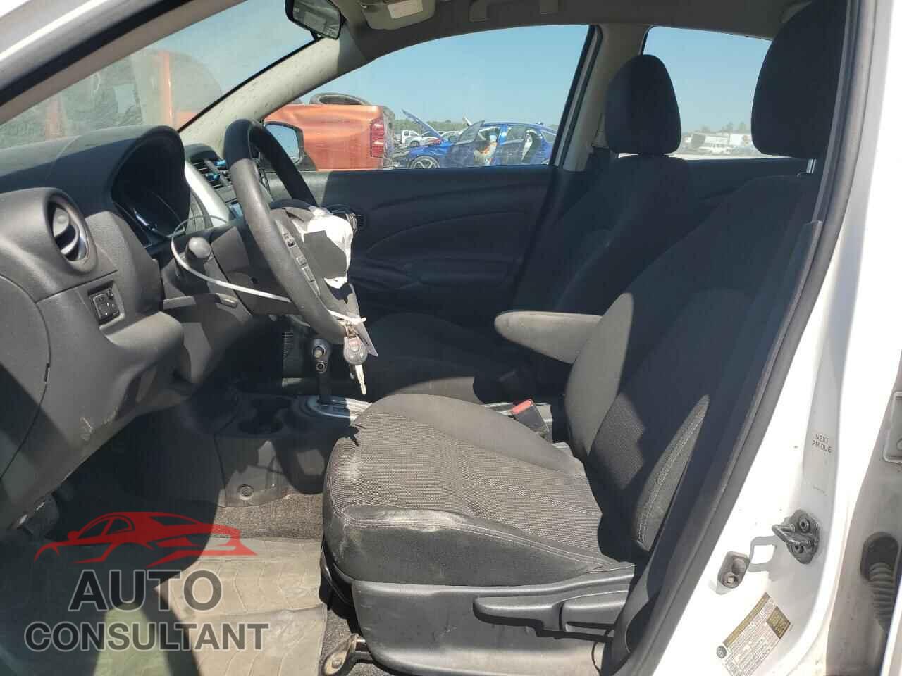 NISSAN VERSA 2019 - 3N1CN7AP3KL831987