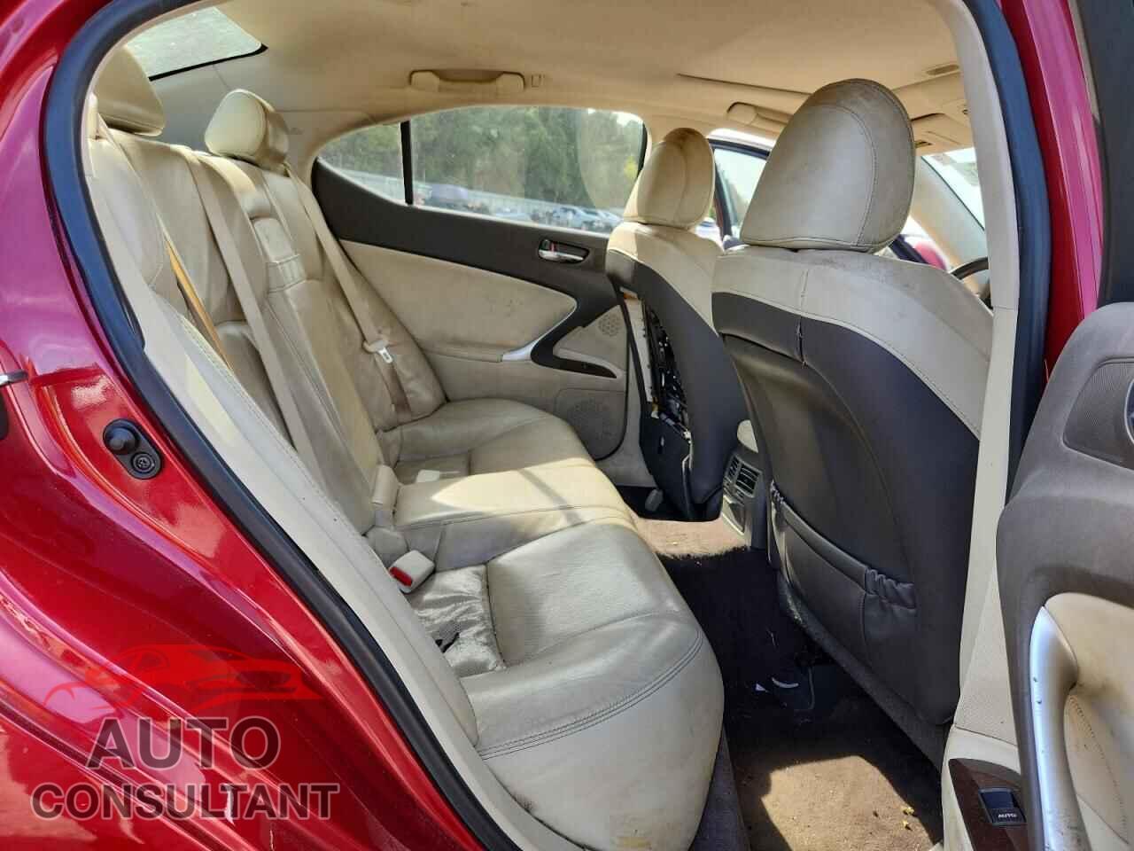 LEXUS IS 2011 - JTHBF5C22B5151671