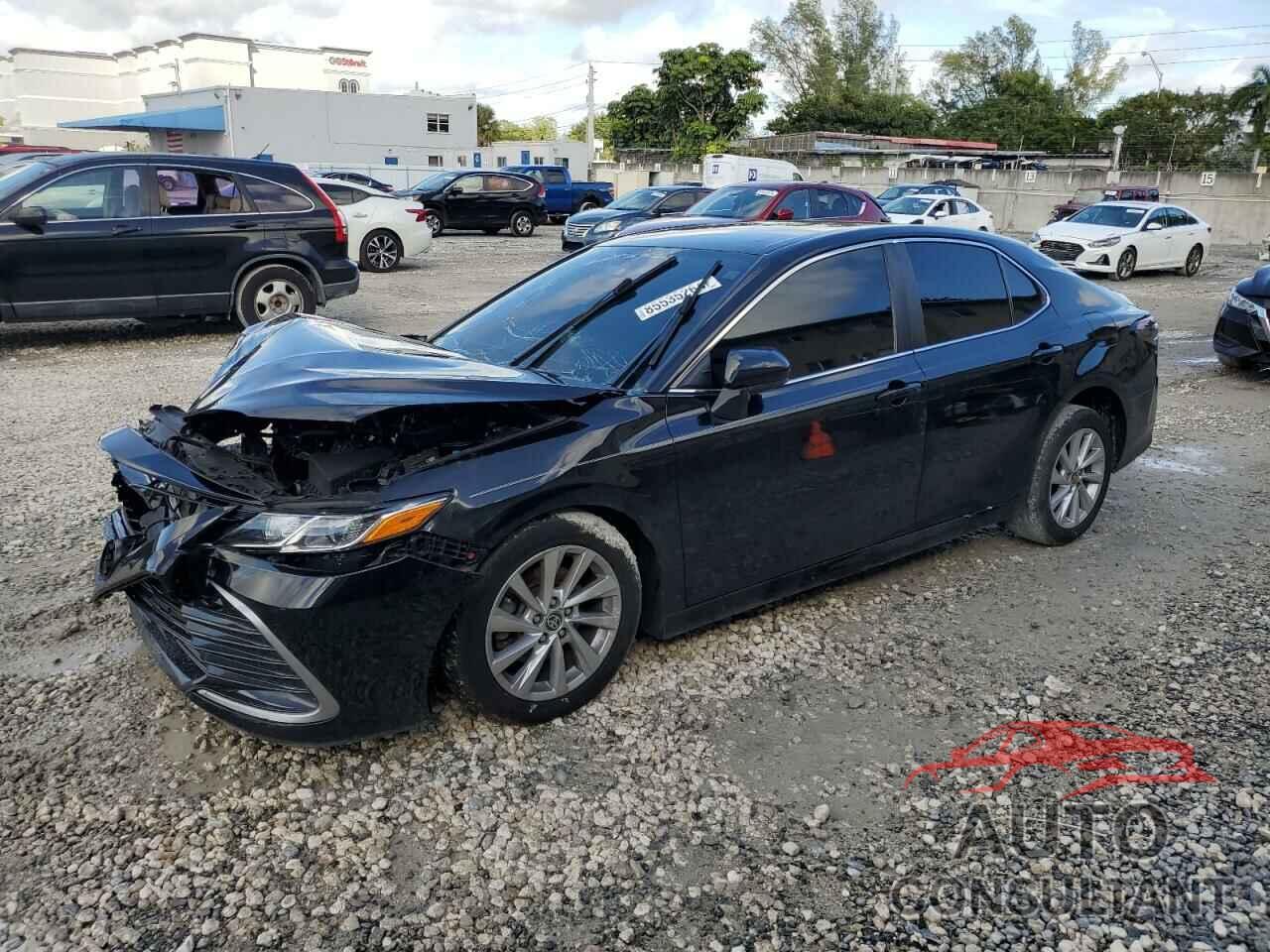 TOYOTA CAMRY 2021 - 4T1C11AKXMU557928