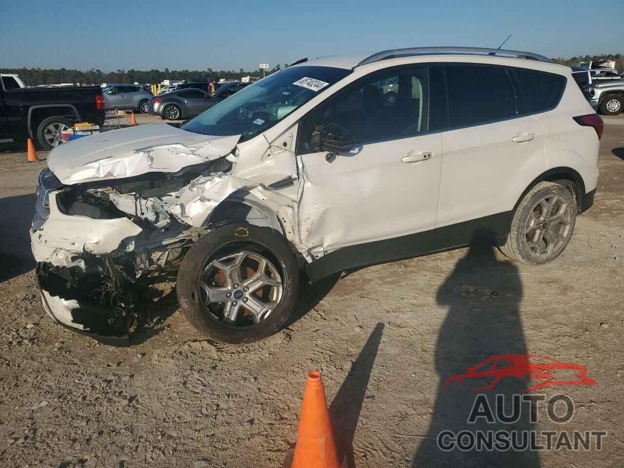 FORD ESCAPE 2019 - 1FMCU0J96KUB83054