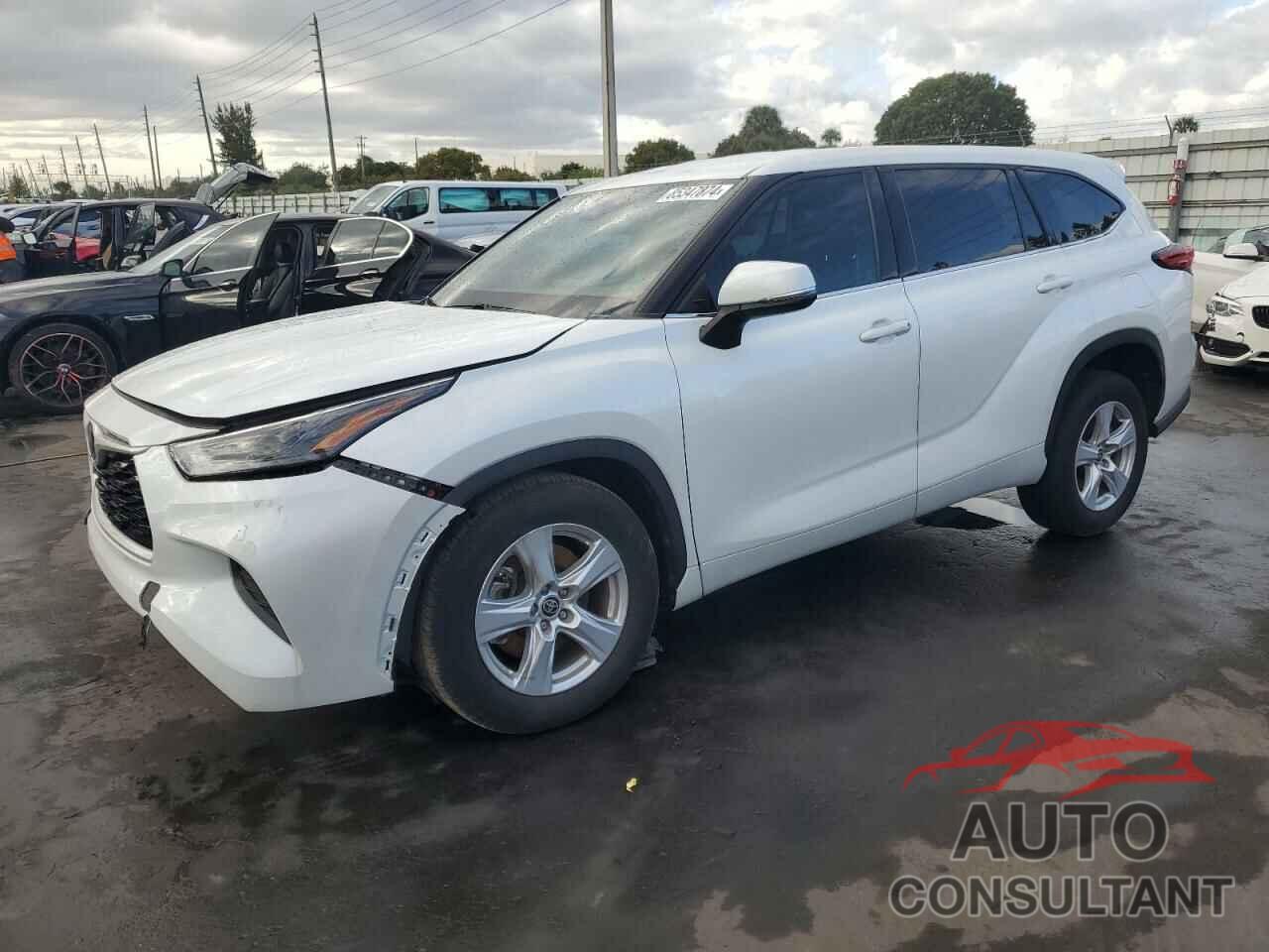 TOYOTA HIGHLANDER 2022 - 5TDCZRAH9NS132688