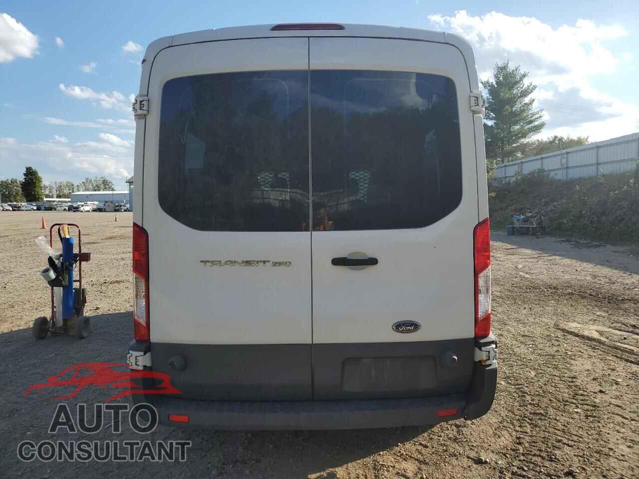 FORD TRANSIT 2015 - 1FTNR2CM3FKB26274