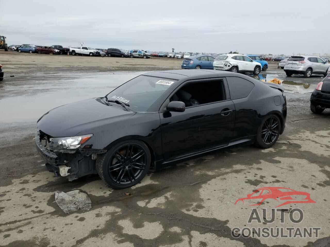 TOYOTA SCION 2013 - JTKJF5C73D3055872