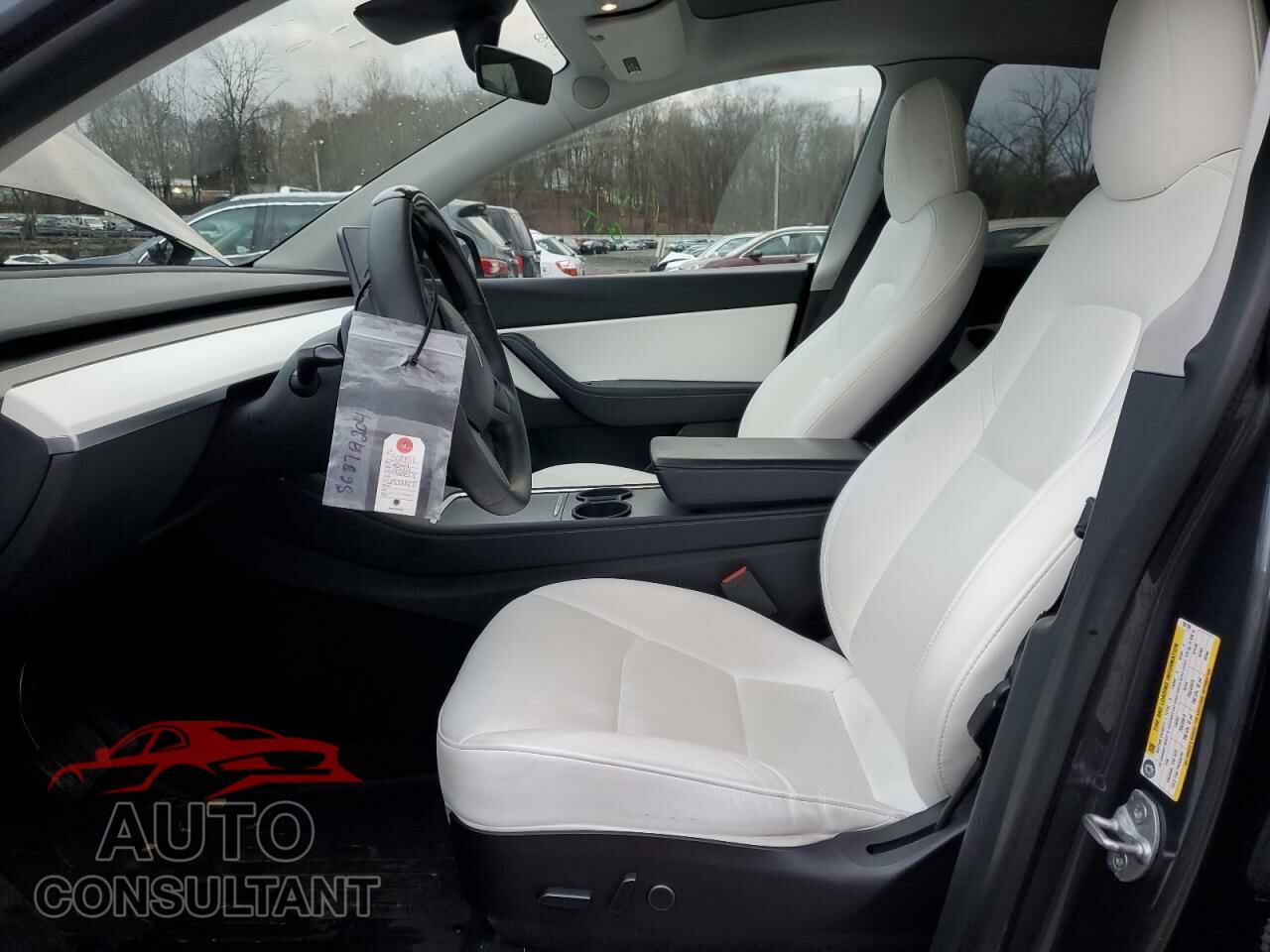 TESLA MODEL Y 2021 - 5YJYGDEE2MF201769