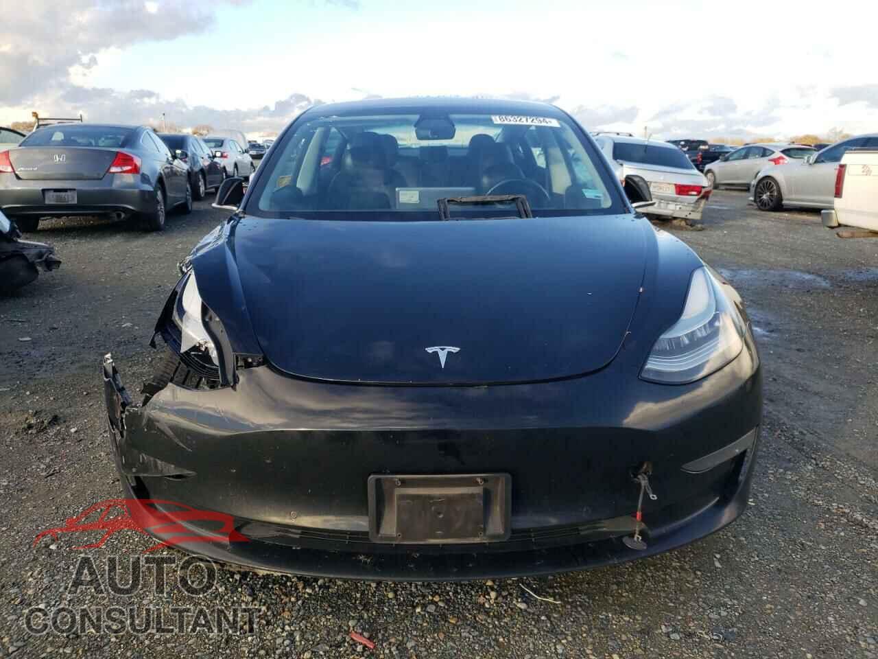 TESLA MODEL 3 2018 - 5YJ3E1EA0JF052060